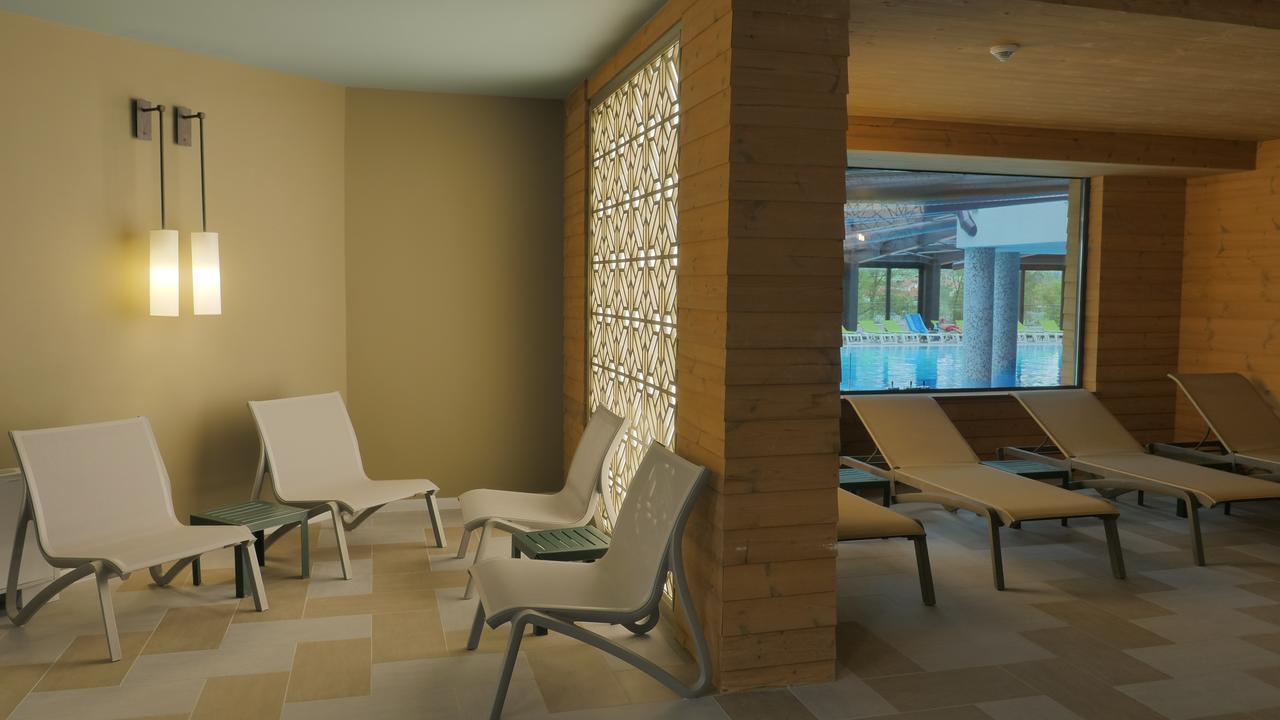 Hot Springs Medical And Spa Banya  Exterior photo